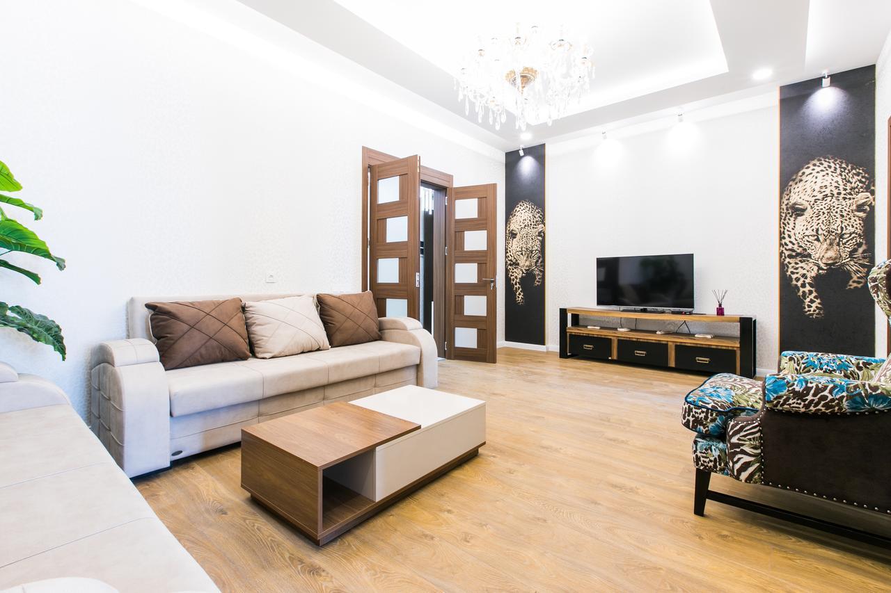 Sweet Home 6 Vip Rustaveli Avenue Tbilisi Exterior foto
